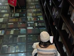 -钟书阁(松江泰晤士小镇店)