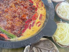 -黄潇洒老火锅(九眼桥宏济巷店)