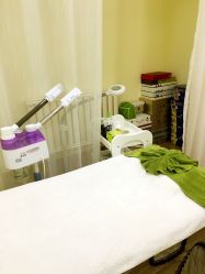 -苗方清颜痘肌研究所