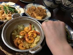 -Cuc Gach Quan Restaurant
