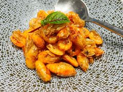 油爆小河虾-屋里厢上海菜馆