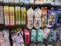 -名创优品(江南新地店)