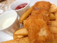 英式炸鱼配宽薯-HELLO 27 意面·沙拉·帕尼尼