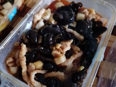 鱼香肉丝-付掌柜在成都·热炒砂锅集(金禾店)