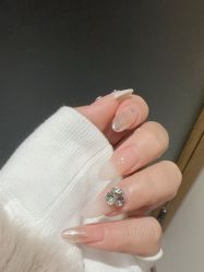 -苏彩·皮肤管理美甲美睫