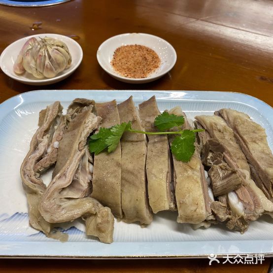 清真萨尔塔手抓羊肉美食城