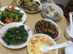 -爱贝尔高端月嫂(母婴护理)