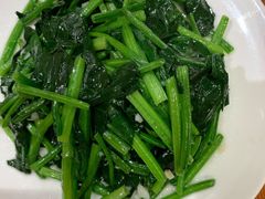 高湯蒜蓉炒菠菜-鼎泰丰(新港中心店)