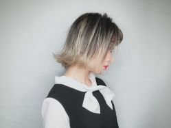 -SALON V