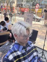 -藤野造型专业烫染接发