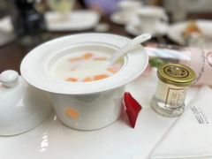 -燕庭·纯燕窝·甜品下午茶(南京西路店)