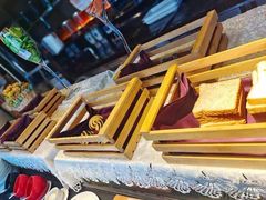 -唐拉雅秀酒店-西锦汇空中BBQ·思创餐厅