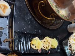 -果松木炭酸菜铜火锅·外婆参鸡汤