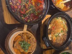 -有红鸡毛店·砂锅菜(抚琴夜市店)