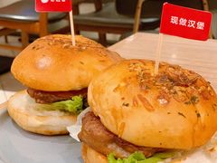 招牌秘制现烤鸡腿堡-必胜客(钻汇广场店)