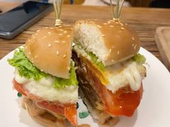 熔岩芝士汉堡-一杯海(国际海水浴场店)