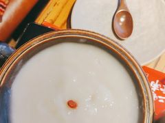 -老牌坊云南鱼豆花火锅(哈西万达店)