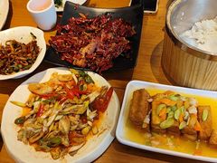 -隔壁老王·家常云南菜(花巷店)