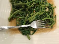 -The Dishes Seafood & Restaurant