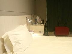 -白玉兰商务酒店(沈阳陆军总院店)