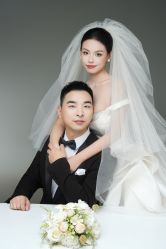 -雪中彩影婚纱摄影·微光艺术中心