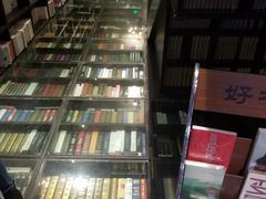 -钟书阁(松江泰晤士小镇店)