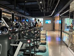 -懒人Club健身(卓越时代广场店)