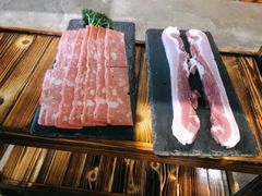 经典五花肉-极简·炭火烤肉主题餐厅·龙虾烧烤·烤羊排(宝龙店)
