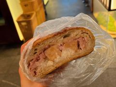 现蒸芋泥椰奶糯米-PAOPAO Bakery&Café(港汇店)