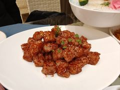 酱爆松板肉-皇朝海鲜酒店