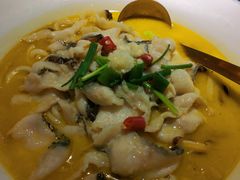 QQ酸汤鱼-蜜桃餐厅·伴山(湖滨商业街店)