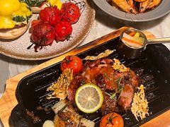 碳烤雪黑猪红酒洋葱梅花肉排-the rug 飞毯 (朝阳公园店)