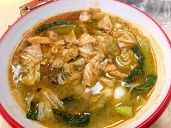 -二钢串叔麻辣烫(华龙大厦店)