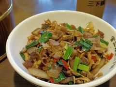 -富正毅三下锅·湘西韵味(天门山索道店)