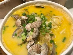 -何记花甲(海岸城旗舰店)
