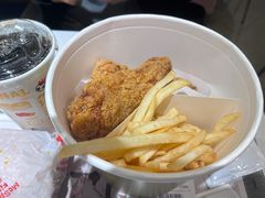 -麦当劳(青岛大学店)