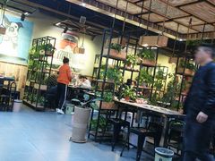 大堂-成都屋头串串香(八府庄店)