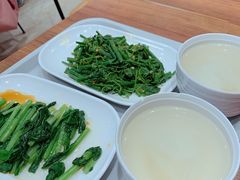 -了凡油鸡饭·面(台北101店)