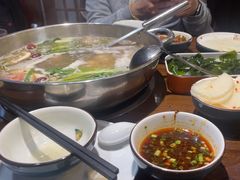-乡土黄·鲜牛肉火锅·小龙虾(兴业街店)