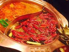 火锅-江湖餐厅–重庆九宫格老火锅