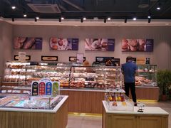 面包甜点陈列柜-巴黎贝甜(华堂新辰汇店)