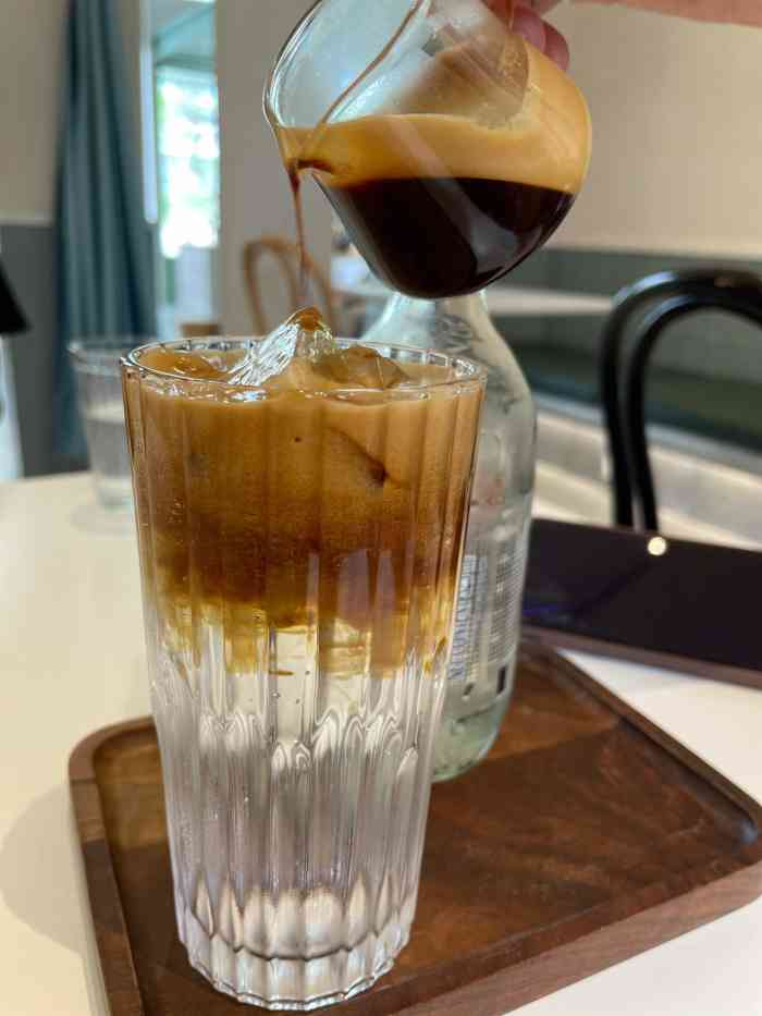 drops咖啡工作室(太阳马戏店)-"drops. 咖啡工作室7515 很少会跑.