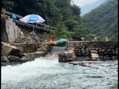-安吉龙王山峡谷漂流
