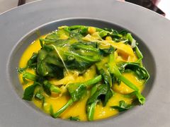 豌豆黄浸豌豆尖-半山腰·云南菜(侨福芳草地店)