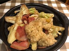 -新大咀港式茶餐厅(宝山万达店)