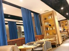 大堂-荷花亭·湖北融合菜(十堰武商MALL店)