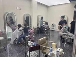 -Hair Co.一间沙龙