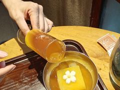 -月亮眼花园餐厅书吧酒吧