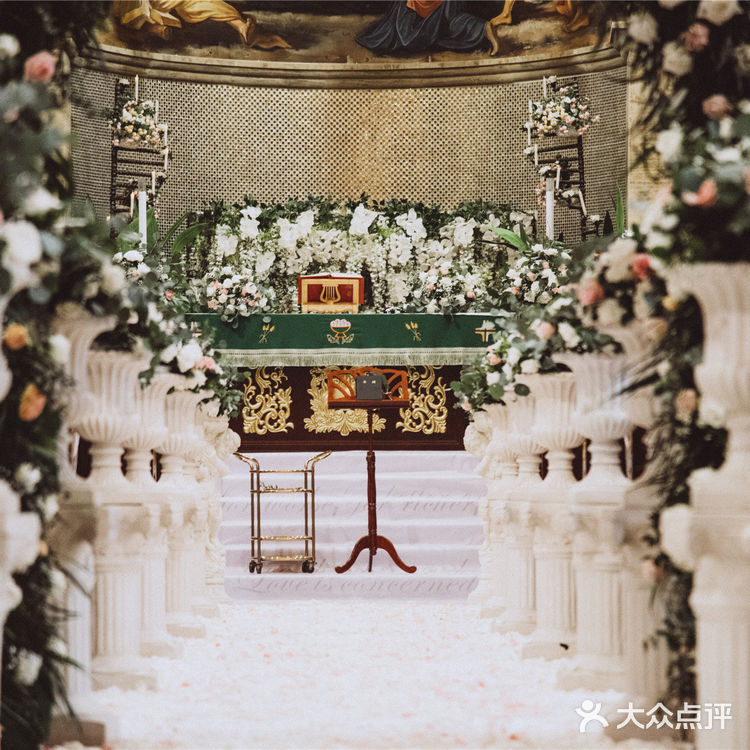 网红教堂式婚礼，圆满你的童话梦！！！