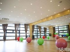 舞蹈房-途睿健身游泳俱乐部(顶峰店)